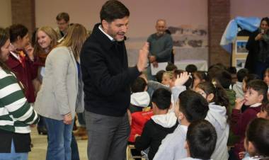  Pullaro: “Estamos trabajando muchísimo para fortalecer la infraestructura educativa y sanitaria de la provincia”