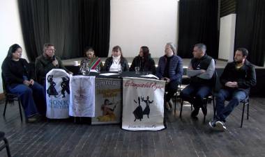 EN APOYO A LAS ACTIVIDADES CULTURALES DE LA CIUDAD Y LA REGIÓN.