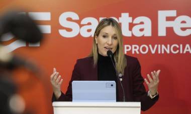 Pullaro viaja a Chile para impulsar la exportación minera a través del puerto de Rosario