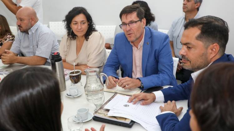  Paritaria docente: “Estamos haciendo el mayor esfuerzo en base a los ingresos reales de la Provincia”