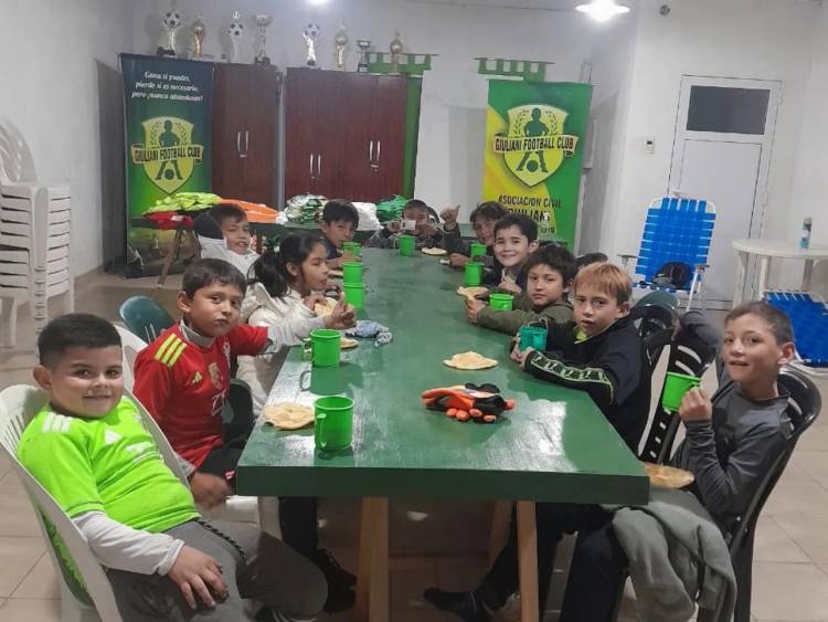 Rodrigo Borla//Más chicos en los clubes son menos chicos en las calles 