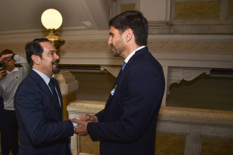 Pullaro recibió en Rosario al embajador de Francia