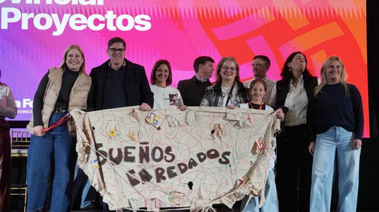 Scaglia: “A la educación la construimos en comunidad”   