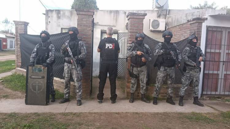 La Policía detuvo a siete personas en seis allanamientos por microtráfico en Recreo