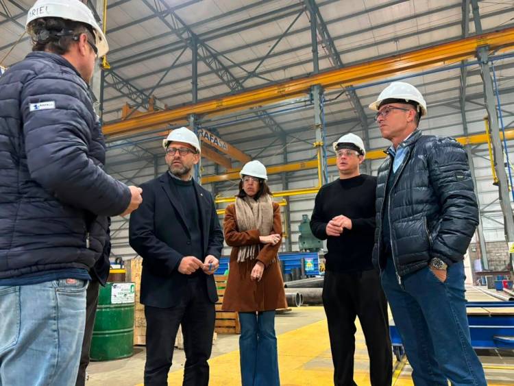 Santa Fe y San Juan potencian la minería argentina con logística portuaria e integración industrial
