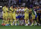 Empujones y golpes: así fue la gresca en el inicio del duelo entre Universidad Católica y Boca Juniors por la Libertadores