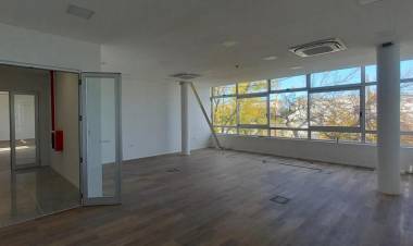 Tareas finales para concluir la obra de puesta en valor del Correo en Esperanza