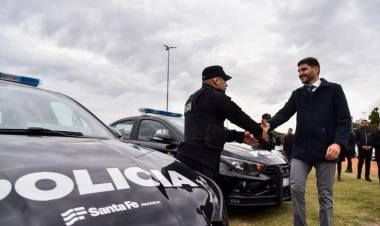   Pullaro: “Seguimos trabajando para que nuestra policía tenga los recursos necesarios para combatir el delito”