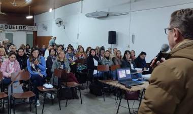 Rodrigo Borla//LA ALFABETIZACIÓN DE LOS NIÑOS: NUESTRA PRIORIDAD 