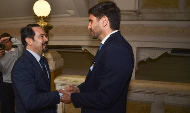 Pullaro recibió en Rosario al embajador de Francia