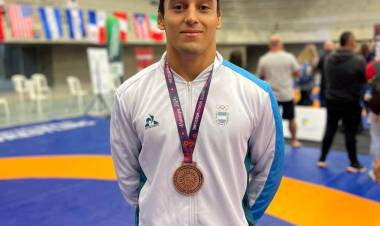 Lautaro Seghesso Destaca en el Panamericano Sub 23 de Lucha Olímpica en Río Negro, Colombia