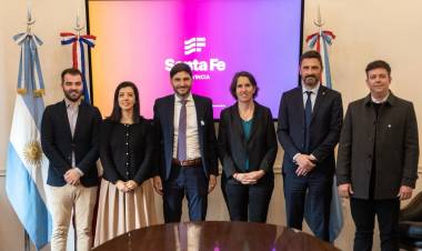 Pullaro recibió a autoridades de la Agencia Francesa para el Desarrollo