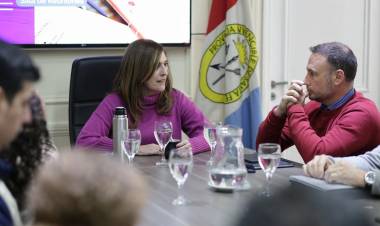 El ministro Enrico se reunió con concejales de Santa Fe por el nuevo puente con Santo Tomé