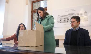 Provincia compra uniformes completos para los más de 29 mil efectivos de las fuerzas de seguridad