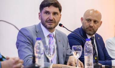 Pullaro sobre la reforma previsional: “En la provincia de Santa Fe el que más gana, más va a pagar”