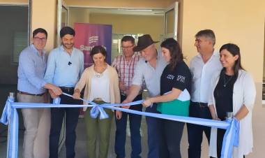 Rodrigo Borla//MAS AULAS PARA QUE MAS CHICOS PUEDAN TENER MEJORES CONDICIONES EDUCATIVAS