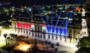 Con mapping, luces, antorchas y música, Provincia celebra al Brigadier en el cierre de la Semana Invencible