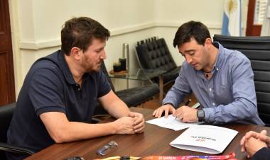 Provincia cedió vehículos incautados del delito para que efectivos federales realicen tareas de inteligencia