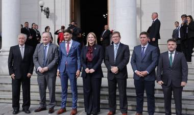 Ante la Asamblea Legislativa, el gobernador brindó su informe anual de gestión