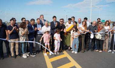 Provincia inauguró obras viales y deportivas en el departamento General López