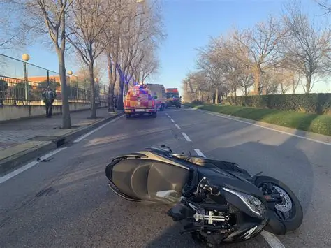 Murió un motociclista en Candioti: investigan si chocó contra una tranquera