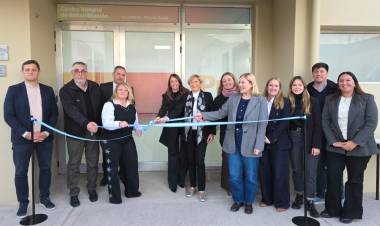 En Gálvez: Pullaro finalizó el Centro de Rehabilitación del Samco, tras el abandono de la obra por parte de Nación