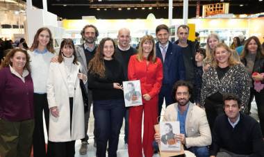 Feria del Libro: Pullaro reivindicó la vigencia de las ideas del Brigadier López para un desarrollo “equilibrado e igualitario” del país