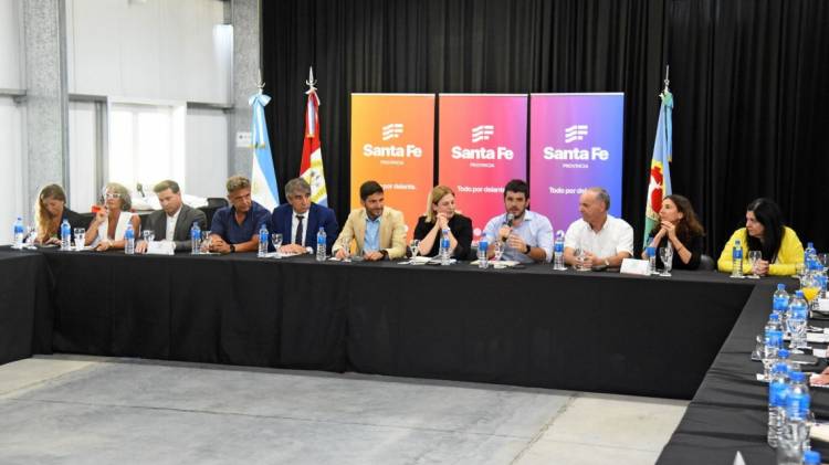 Maximiliano Pullaro reunió a su Gabinete en Venado Tuerto