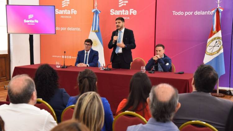  Pullaro: “Los docentes que quieran trabajar son los que con nosotros van a mejorar sus salarios”   