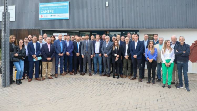  Pullaro señaló al Gobierno provincial como un aliado y socio estratégico del sector metalúrgico