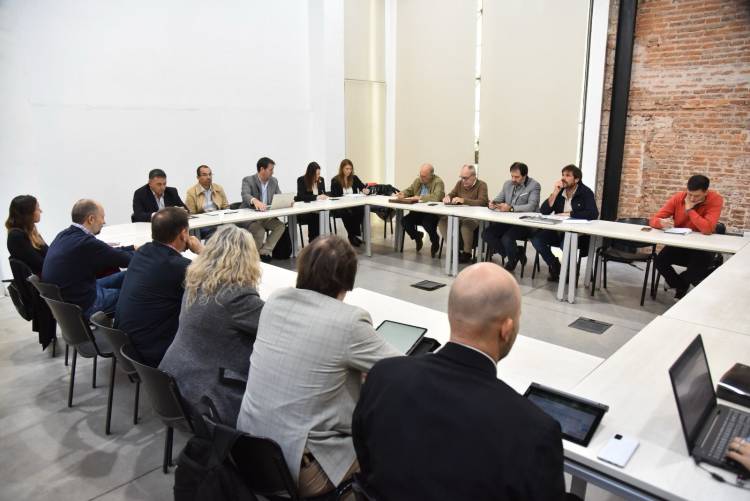 Santa Fe, primera provincia en planificar acciones para atender el avance de la chicharrita del maíz