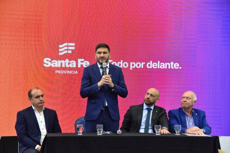  Pullaro: “Impulsamos políticas que aceiten el engranaje del inmenso potencial productivo de Santa Fe”
