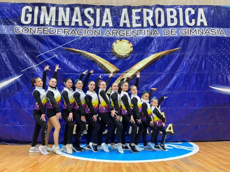 El Equipo Kines de Gimnasia Aerobica, finalizo su participación en el Nacional de Clubes, realizado en la ciudad de Gral San Martin, Mendoza, con los siguientes resultados 