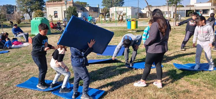 Tarde de juegos en Videla