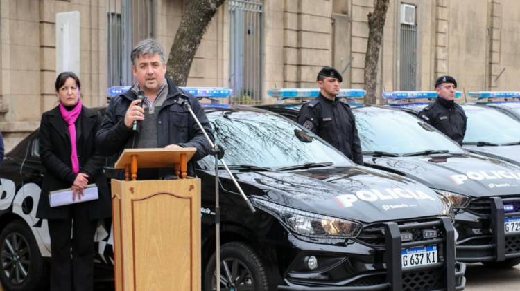 Provincia entregó móviles policiales para el departamento Las Colonias