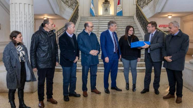 Bastia: “Vamos a trabajar teniendo en cuenta este informe para salvar la Caja de Jubilaciones de los estatales de la provincia”