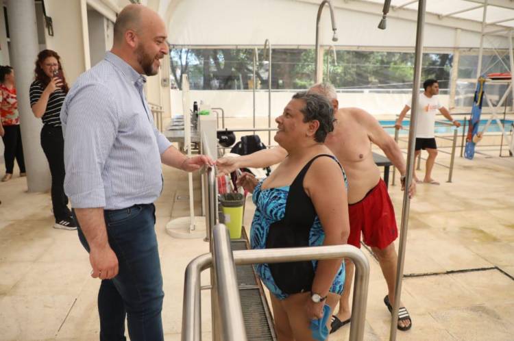 Ya está abierta la inscripción a las actividades gratuitas de la pileta de La Esquina Encendida