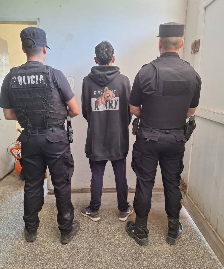 San Justo//Allanamiento y aprehensión de un sujeto por amenazas telefónicas