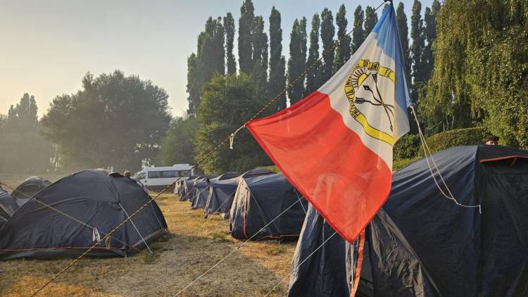 Veinte brigadistas santafesinos llegaron a Neuquén para reemplazar a sus compañeros en el combate de incendios
