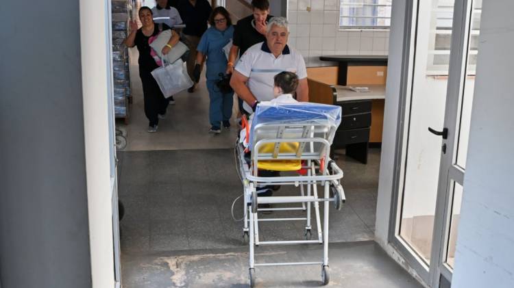 “Somos parte de la historia del hospital”: un chofer de ambulancia y su emotiva vivencia de la migración del hospital Jaime Ferré en Rafaela