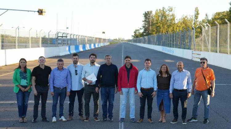 Pullaro en Rafaela: “Invertimos para que haya eventos masivos en toda la provincia y generen trabajo y desarrollo”