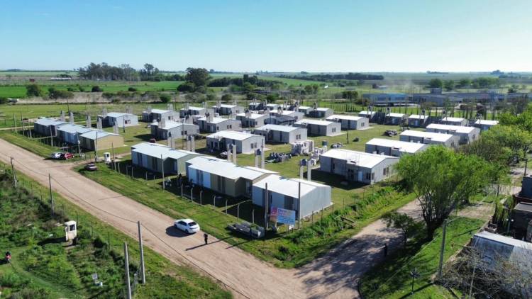 Gálvez: el Gobierno Provincial habilitó la inscripción al sorteo de las 52 viviendas que continuará tras el abandono de Nación