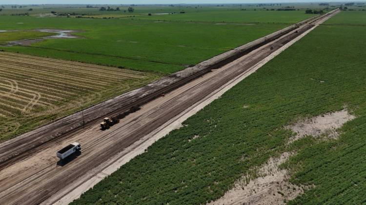 El Gobierno Provincial comenzó la pavimentación de Ruta 2 para conectar los departamentos San Justo y Garay