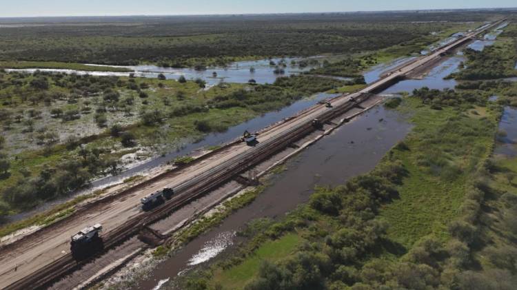 Provincia avanza con obras para proteger y repavimentar el puente sobre el Río Salado en la Ruta 39