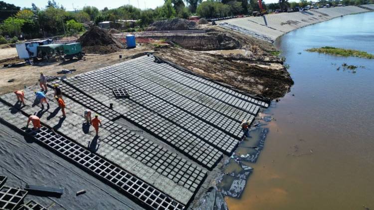 San Javier: el gobierno de Pullaro continúa con una obra clave para proteger la ciudad y estabilizar las barrancas